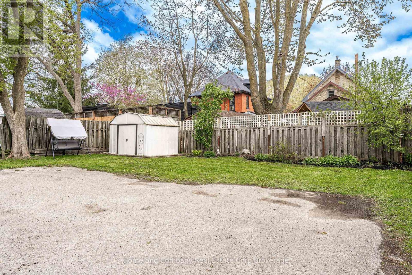 256 HURON STREET - 34