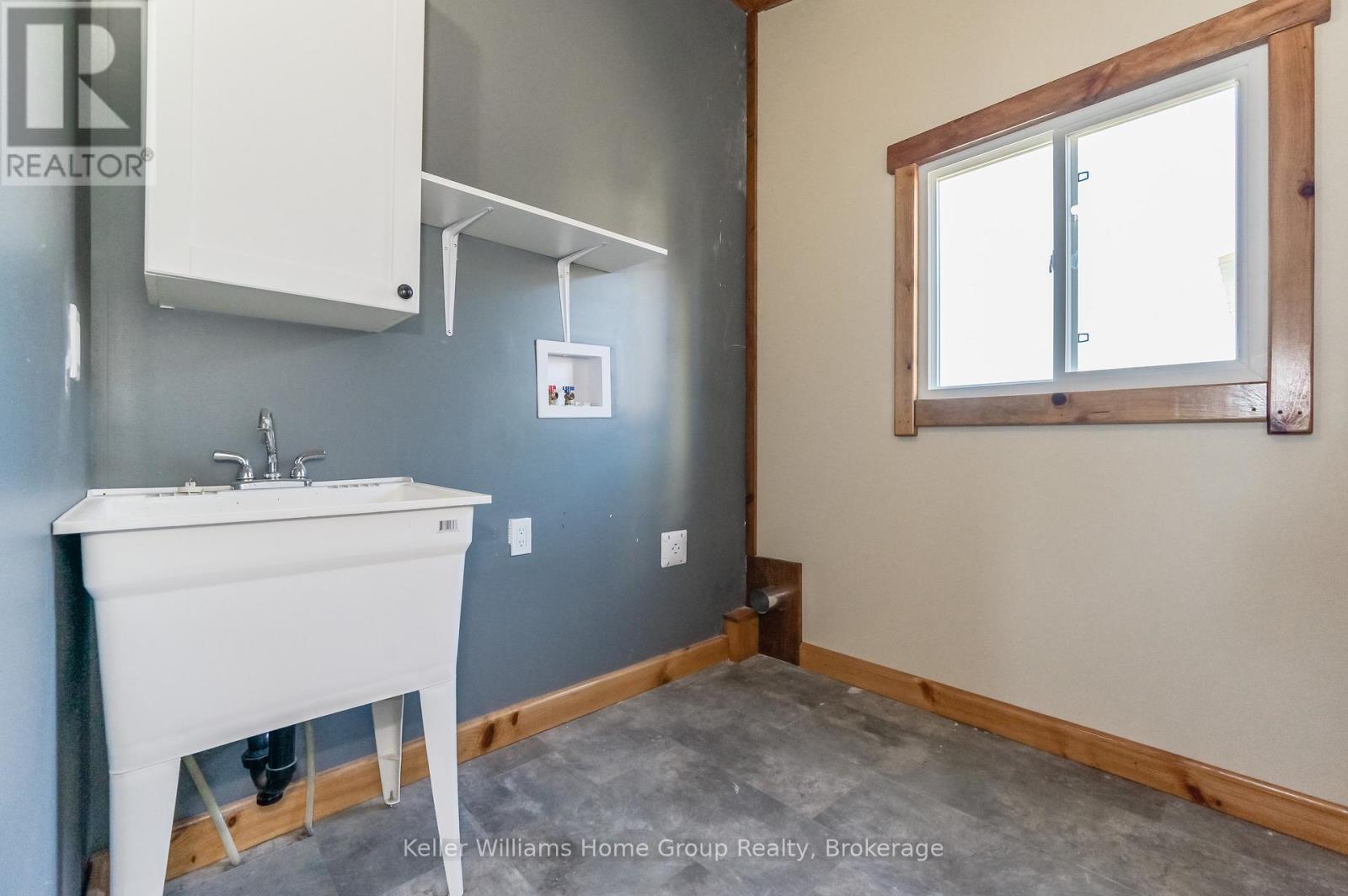 56 ANN STREET S - 27