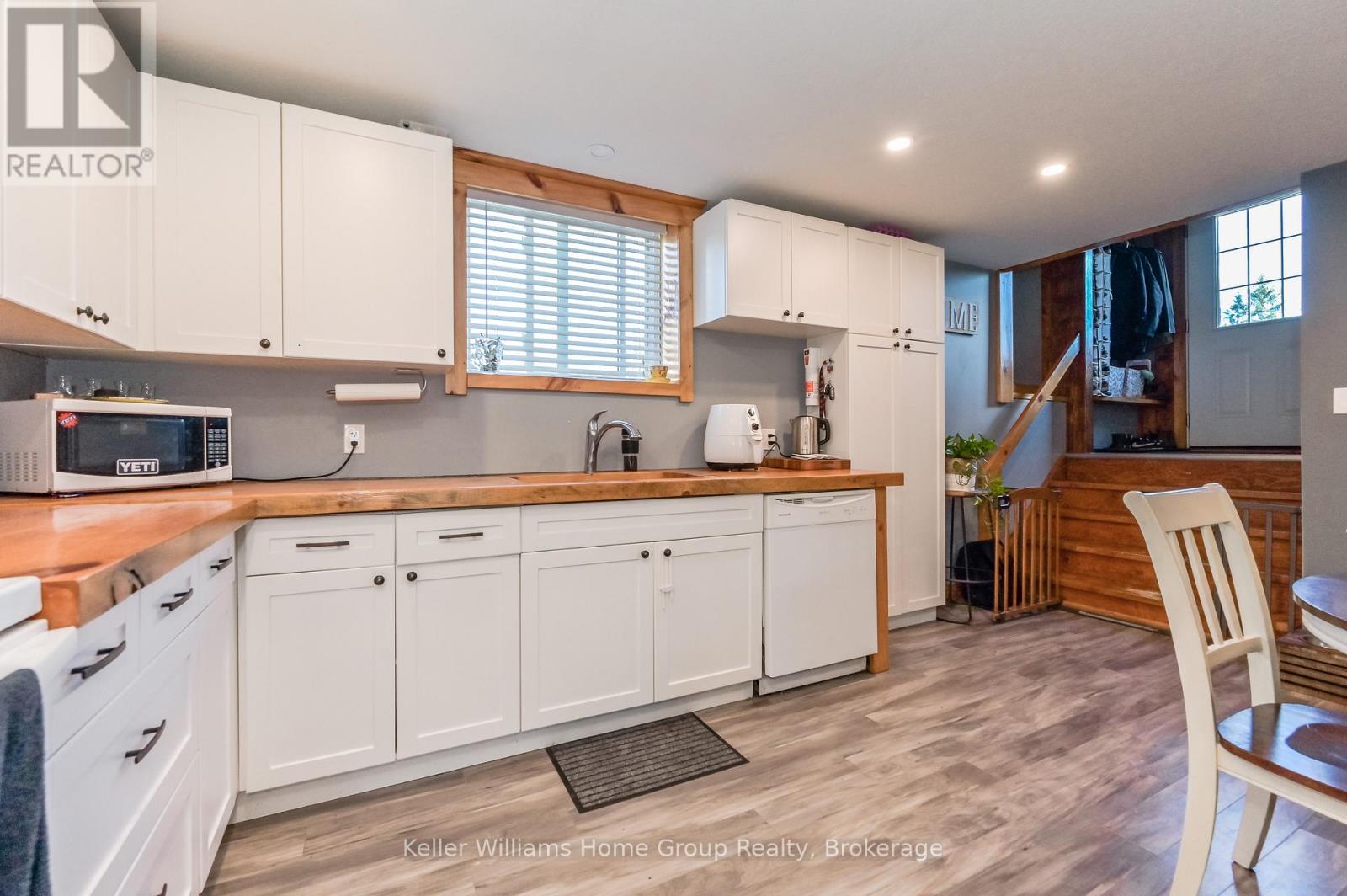56 ANN STREET S - 34