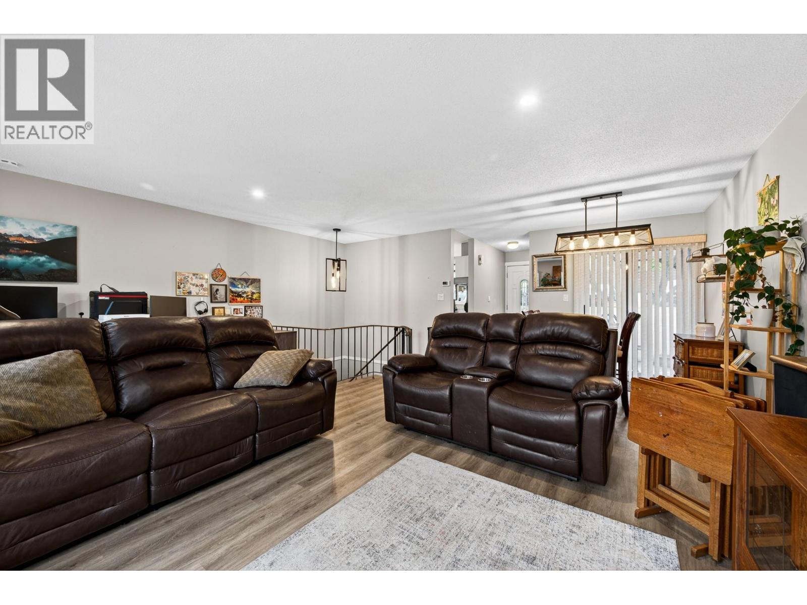 #9 250 Pemberton Terrace - 6