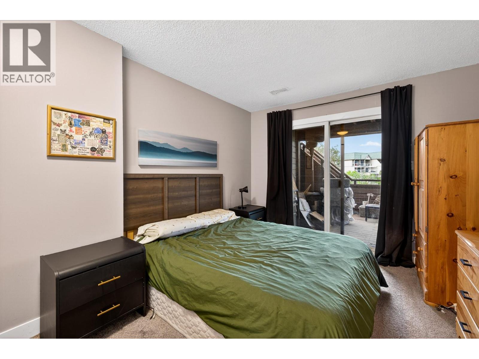 #9 250 Pemberton Terrace - 13