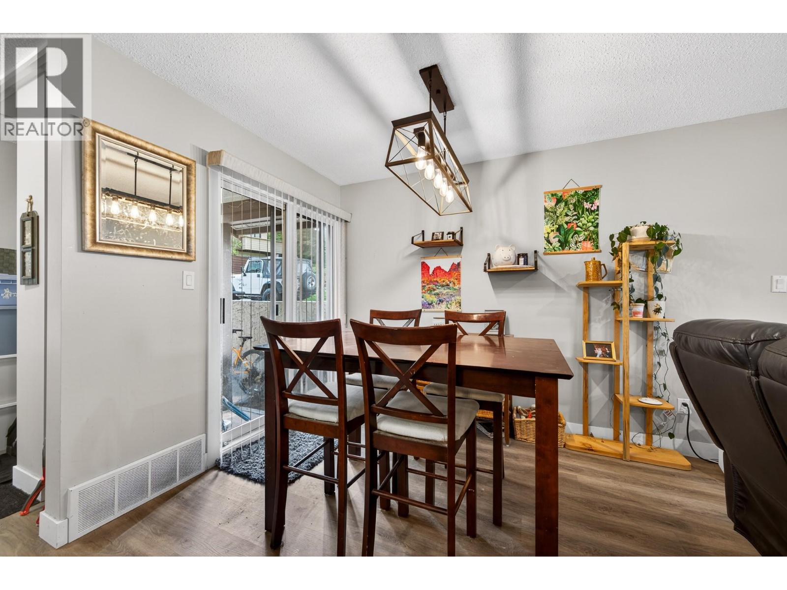 #9 250 Pemberton Terrace - 7