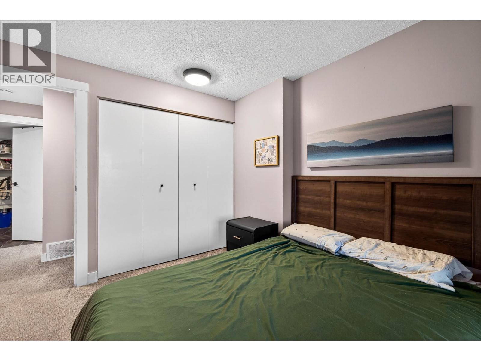 #9 250 Pemberton Terrace - 14