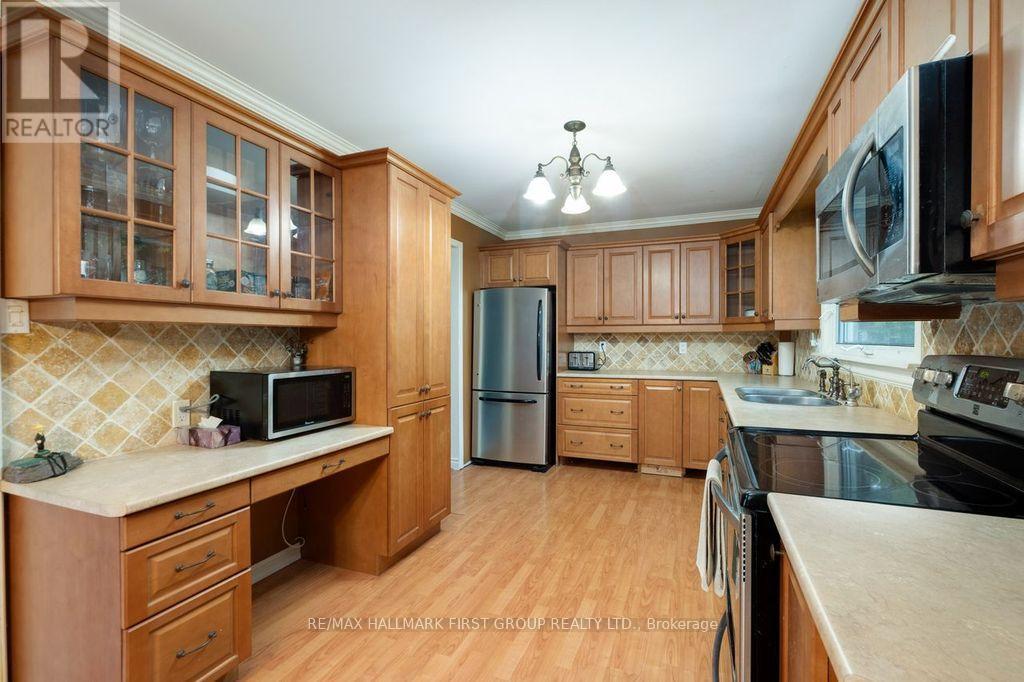 131 CORBETT DRIVE - 14