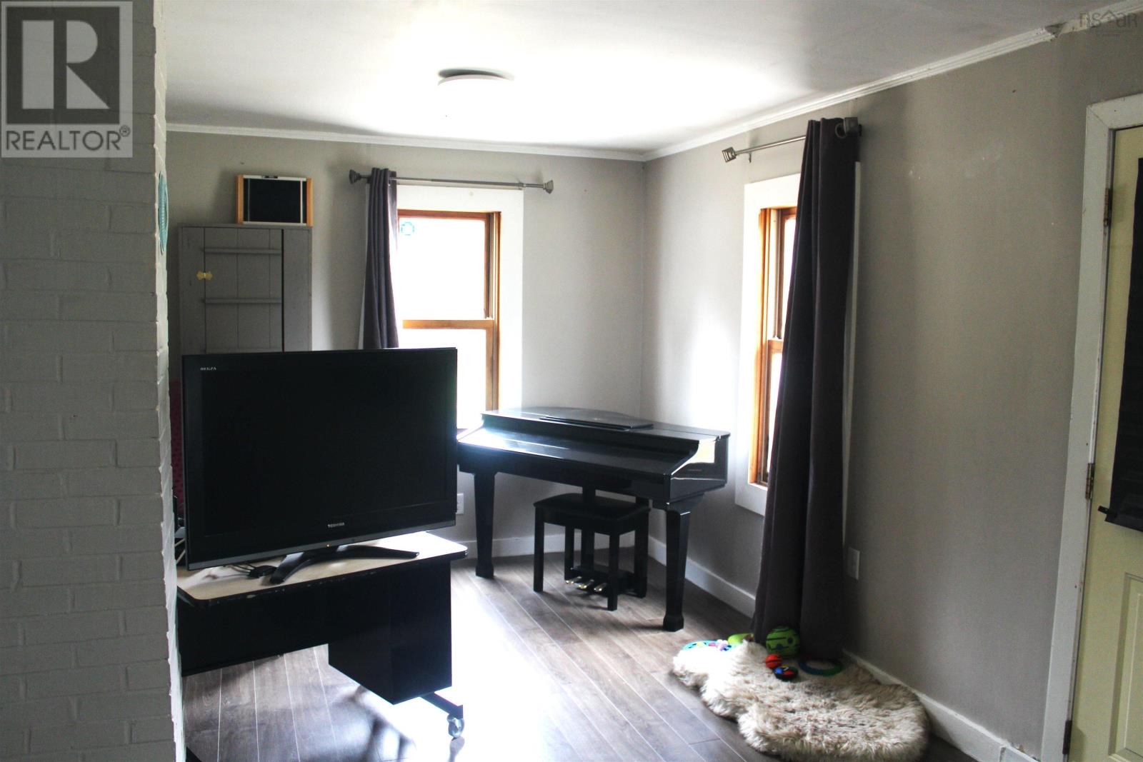9916 St Margarets Bay Rd - 6