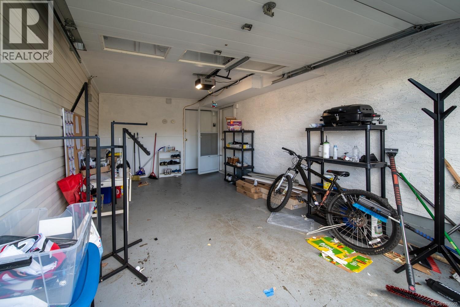 565 Nova St - 21