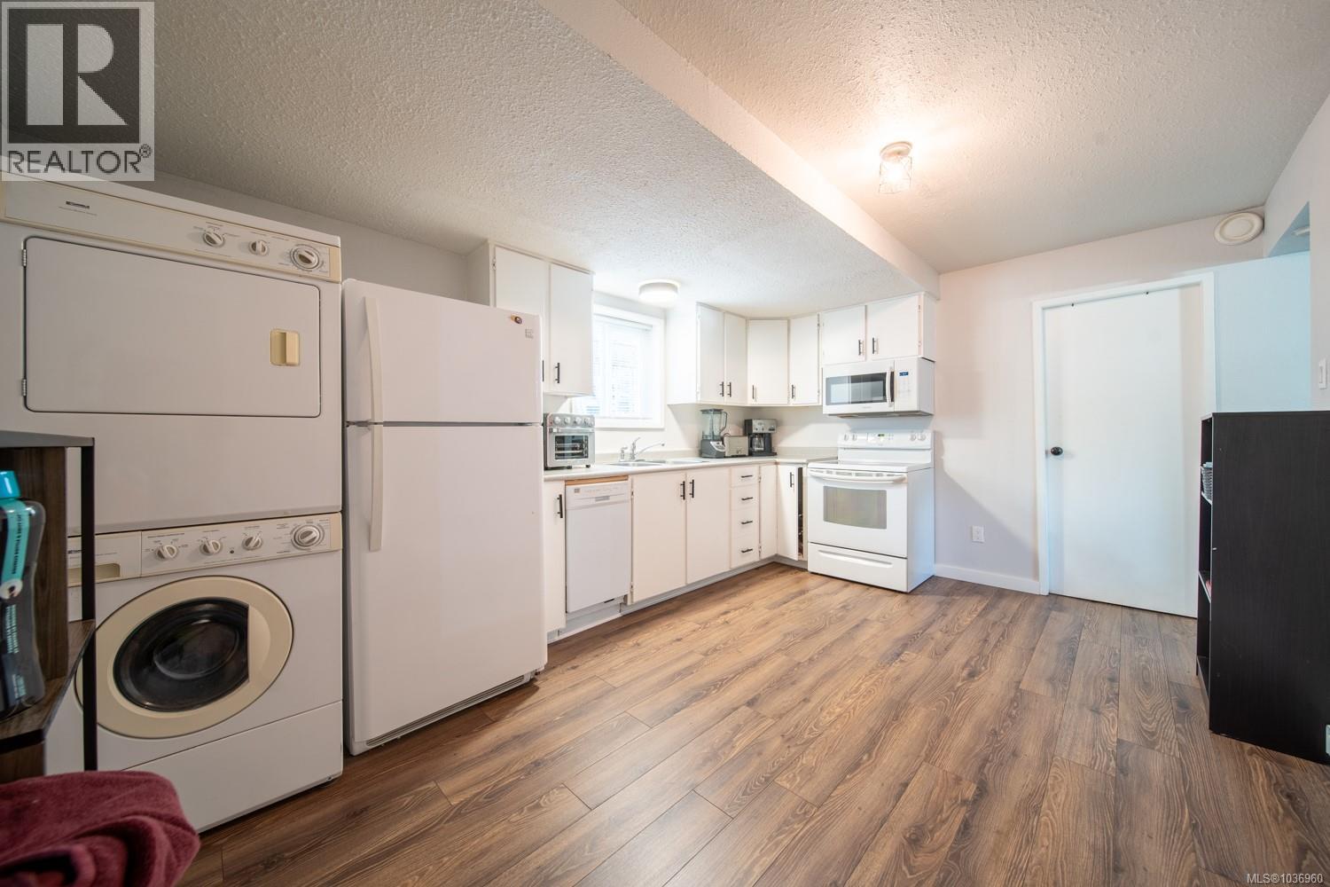 565 Nova St - 22