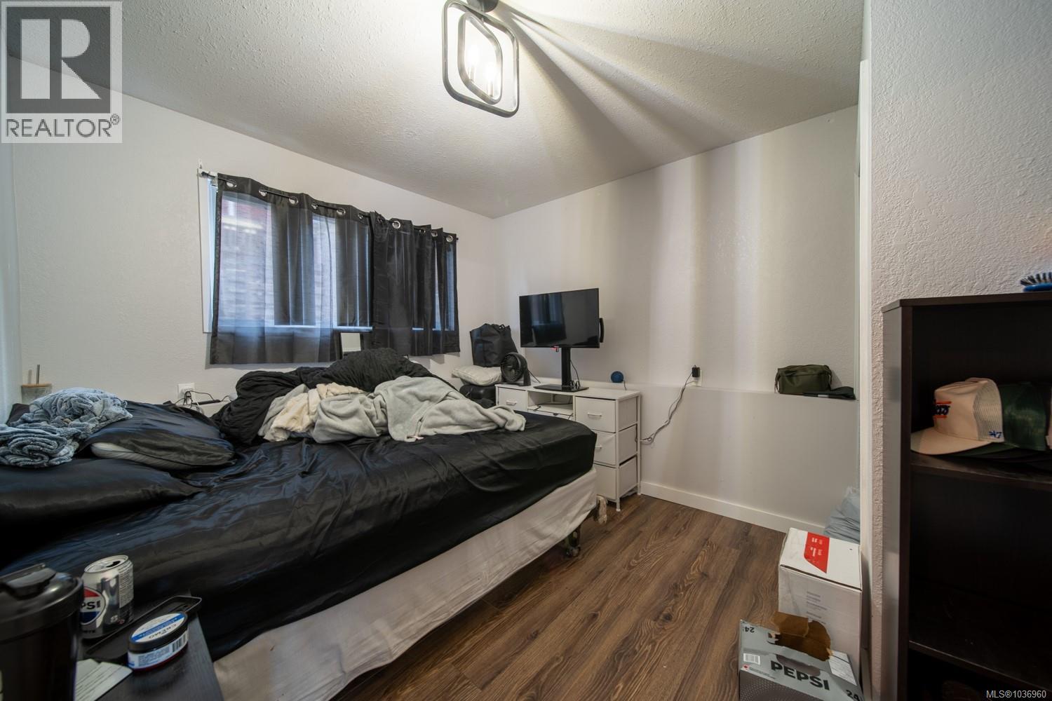 565 Nova St - 25