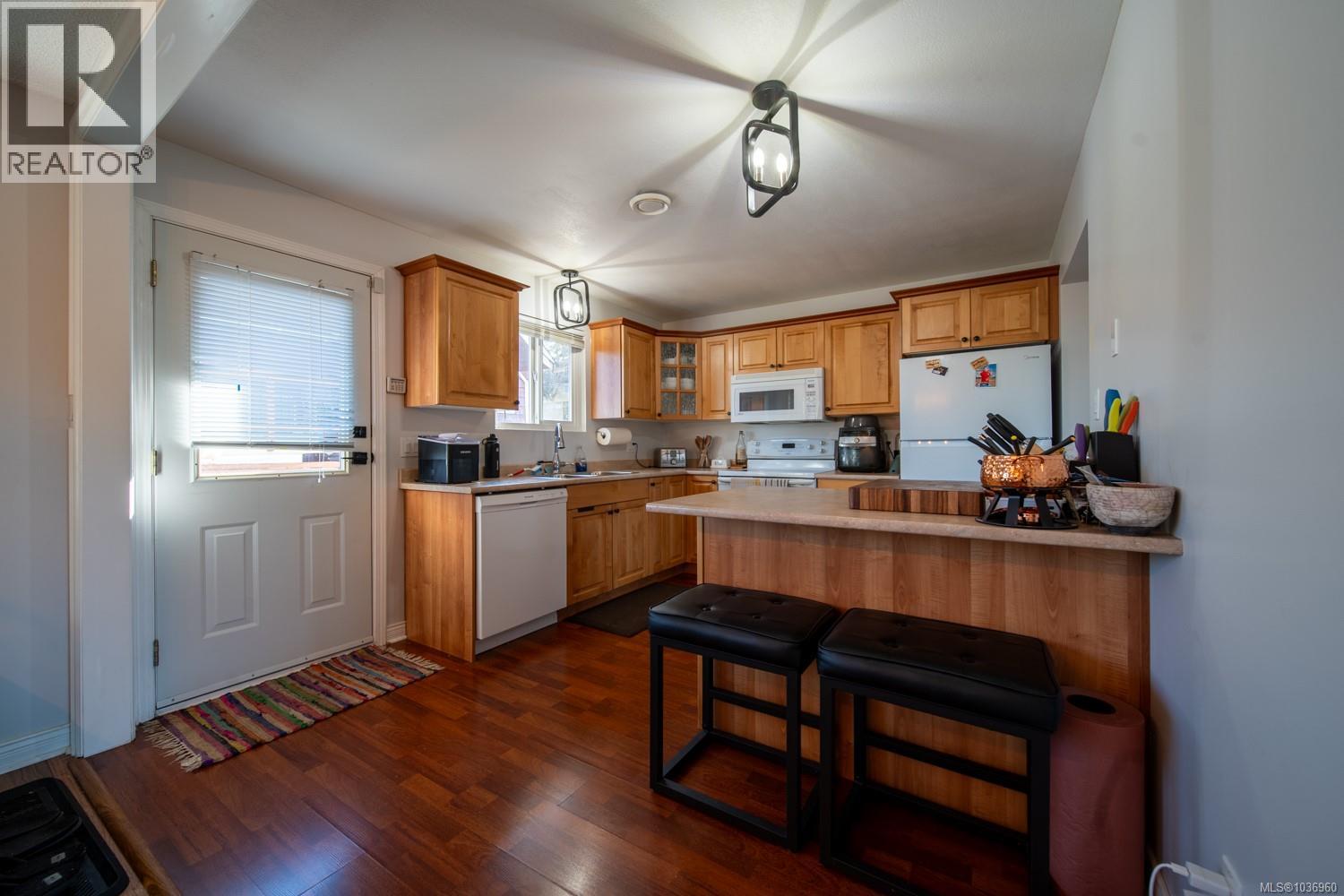 565 Nova St - 3