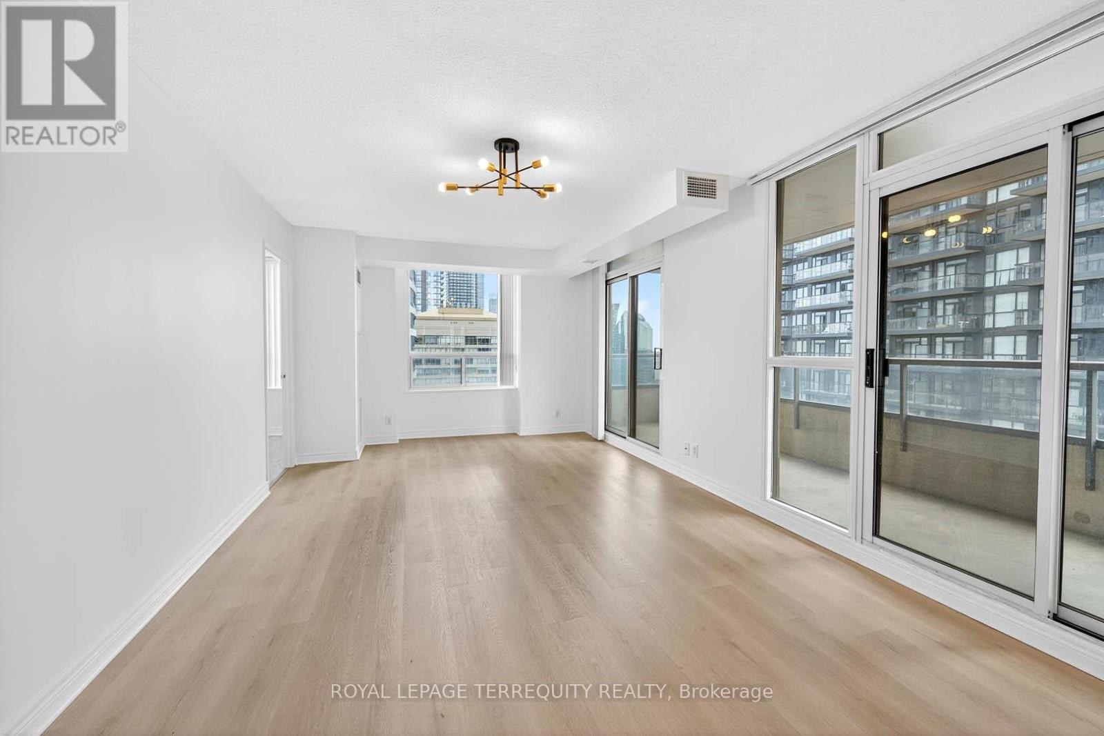 #2610 23 HOLLYWOOD AVENUE - 10