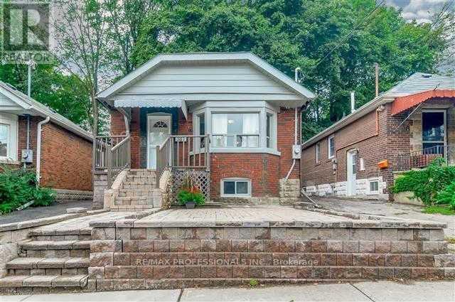 Listing photo of LOWER - 34 GLENSIDE AVENUE