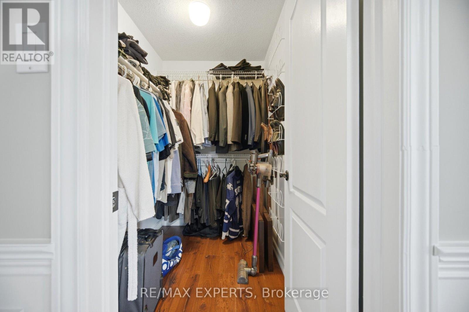 904 DAMASCUS COURT - 25