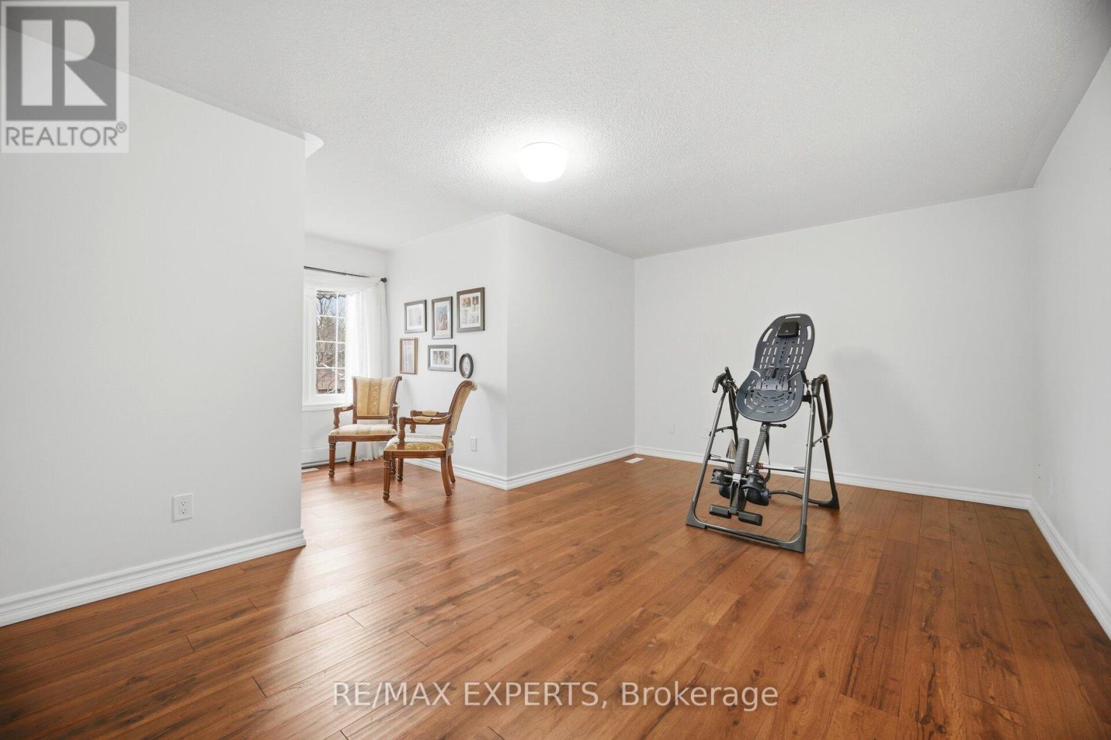 904 DAMASCUS COURT - 32