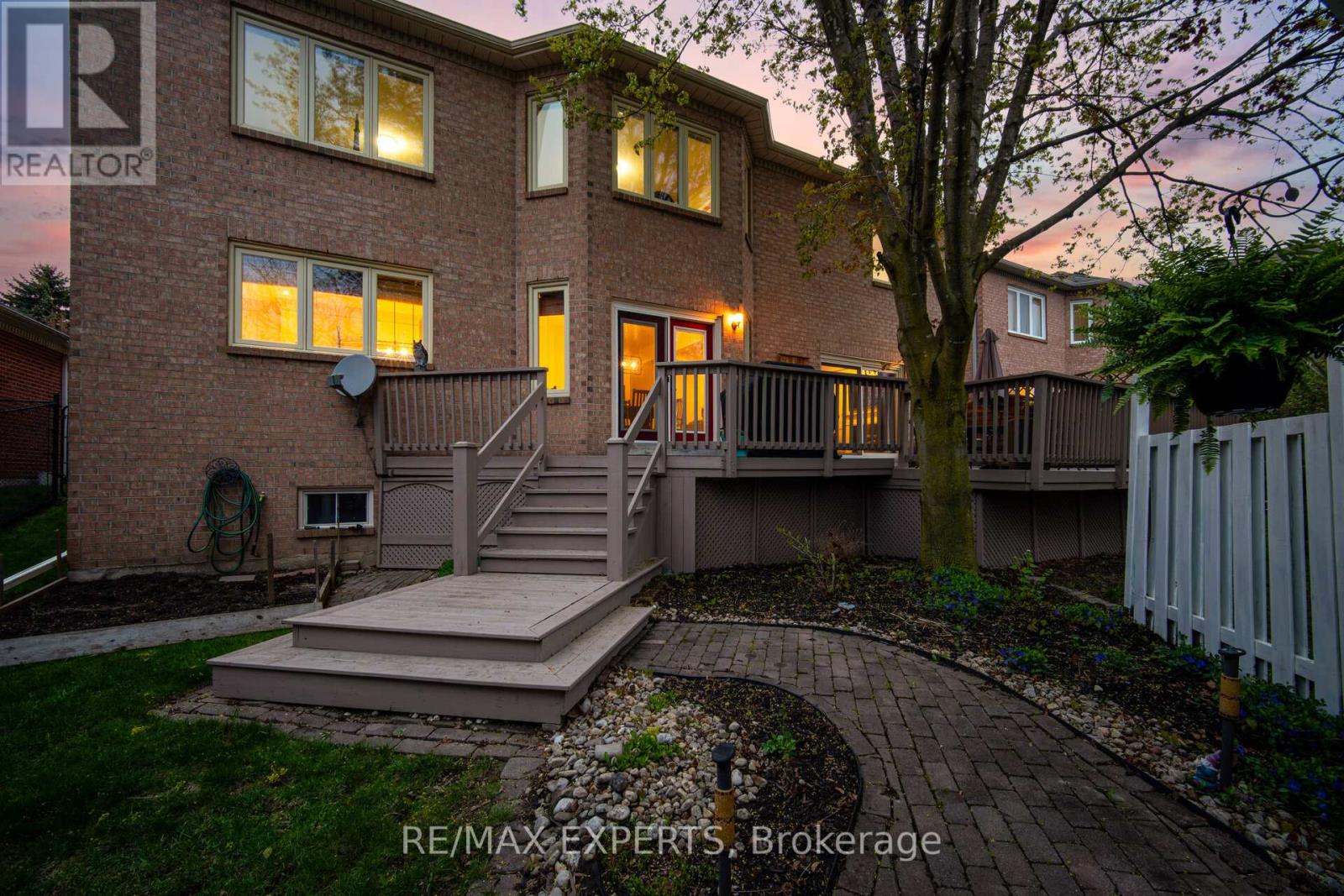 904 DAMASCUS COURT - 39