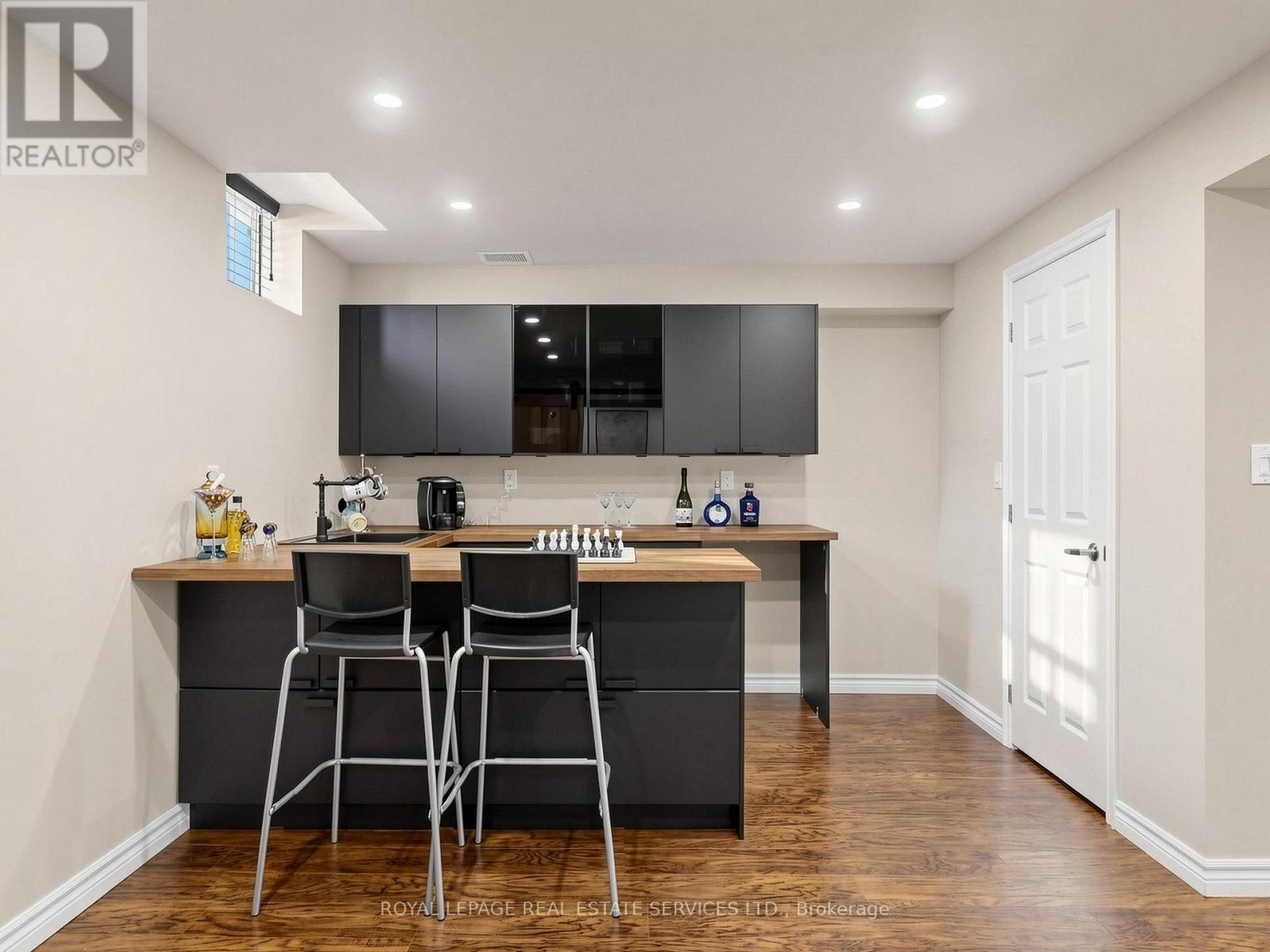 1158 ATKINS DRIVE - 41