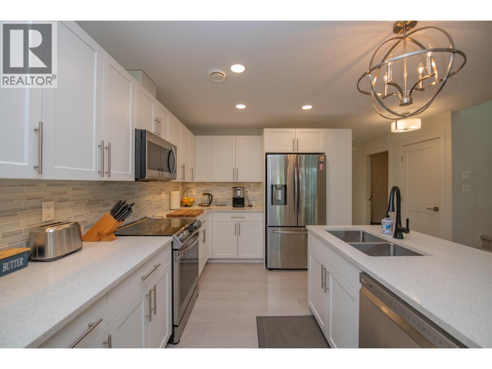 #27 6635 Tronson Road - 10