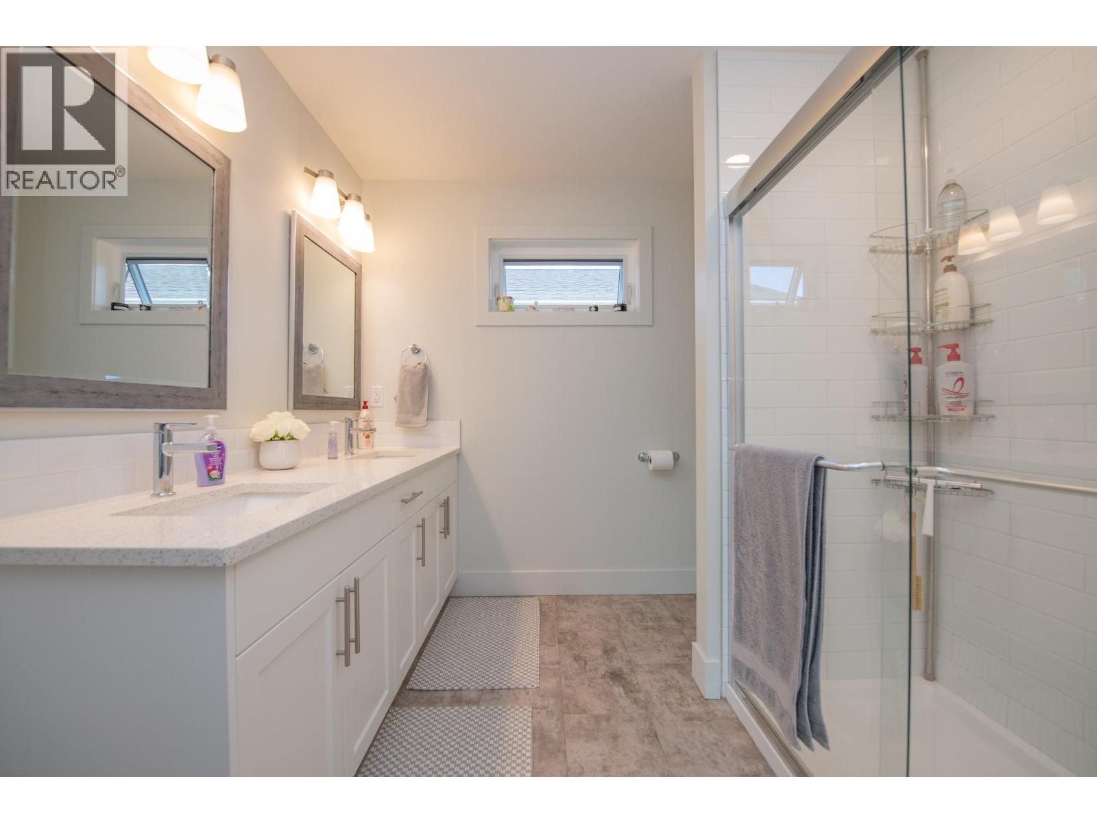 #27 6635 Tronson Road - 32