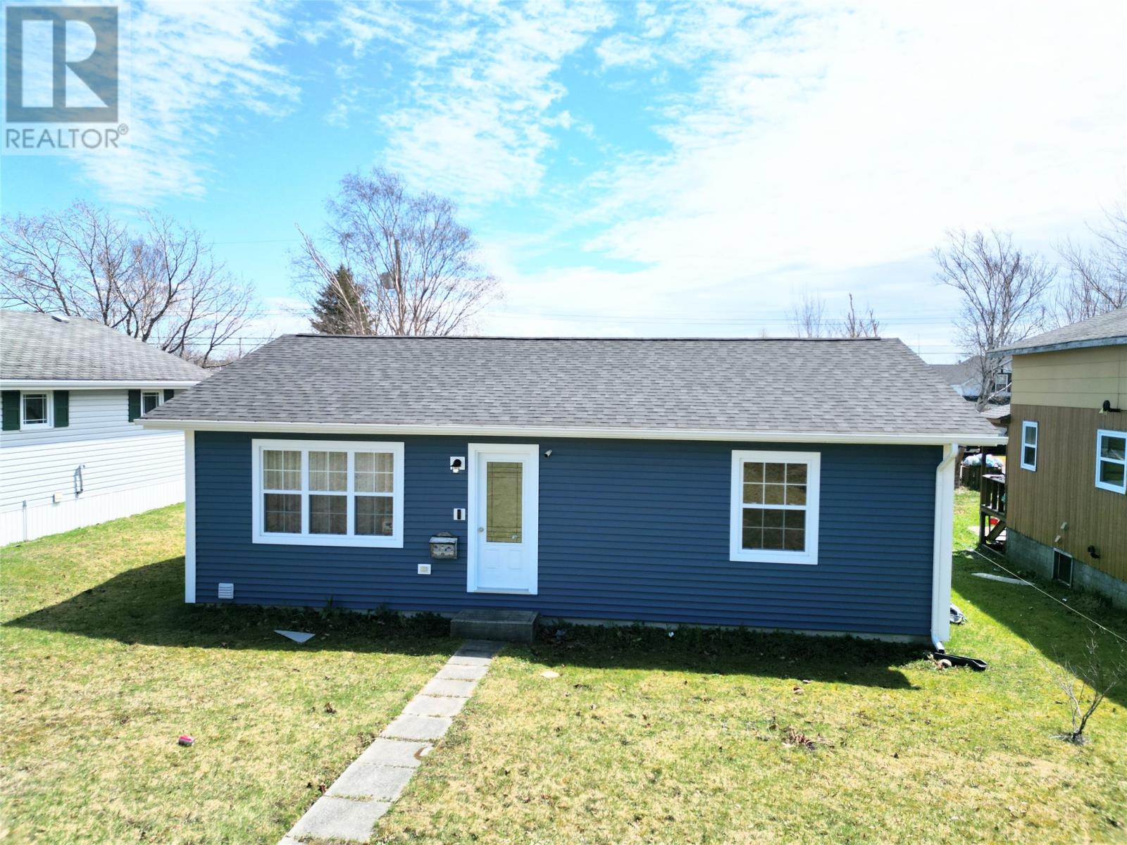 34 Pleasant Street