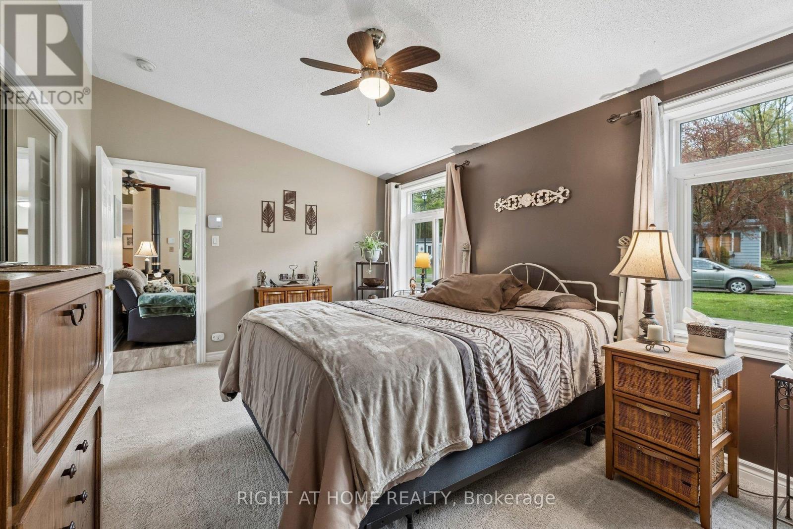1 ALLEN DRIVE S - 35