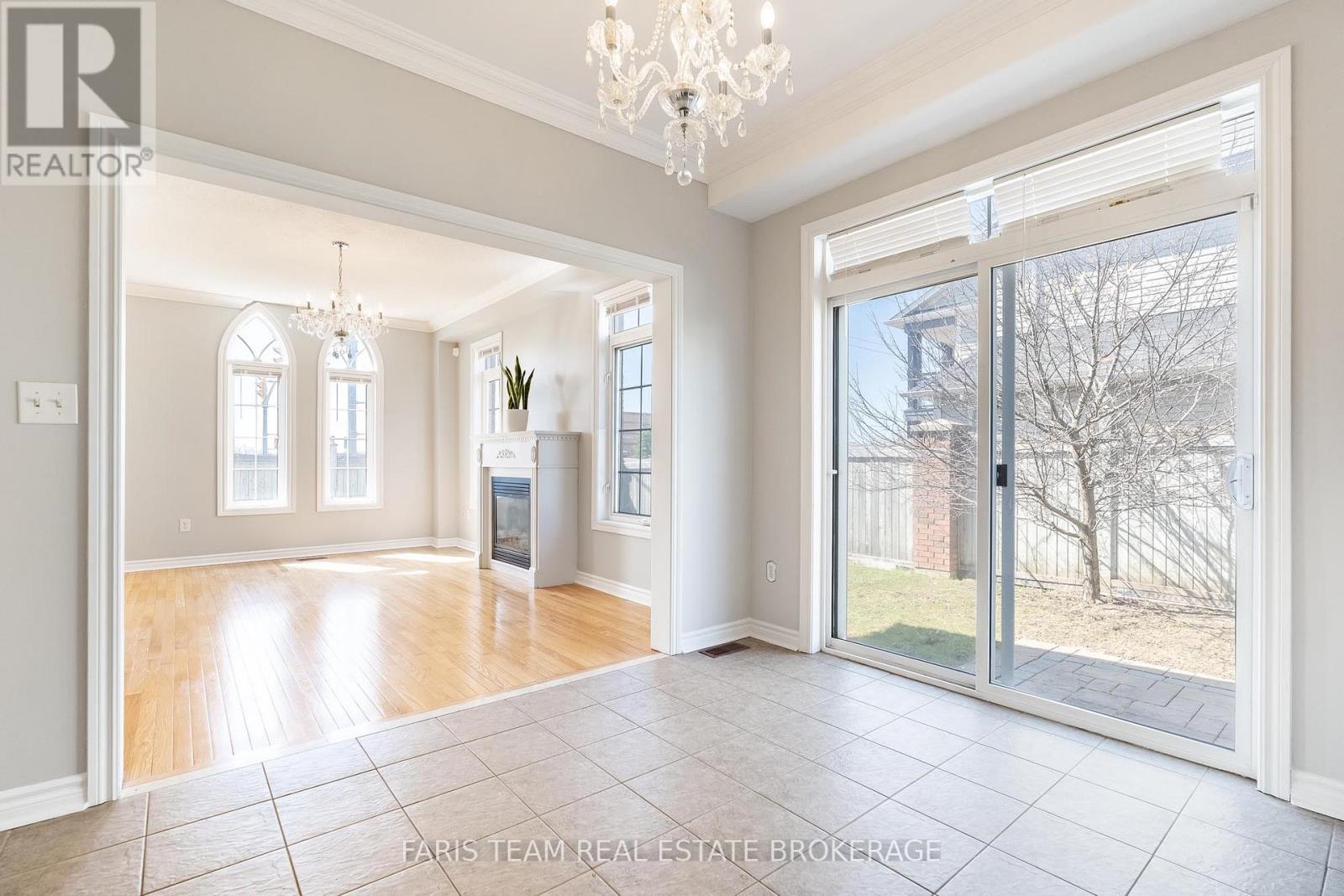 135 PRINCE WILLIAM WAY - 12