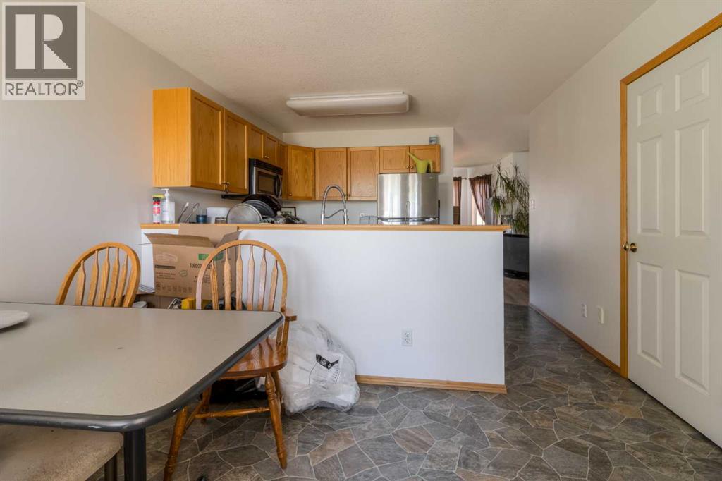 287 peigan Court W — photo 10