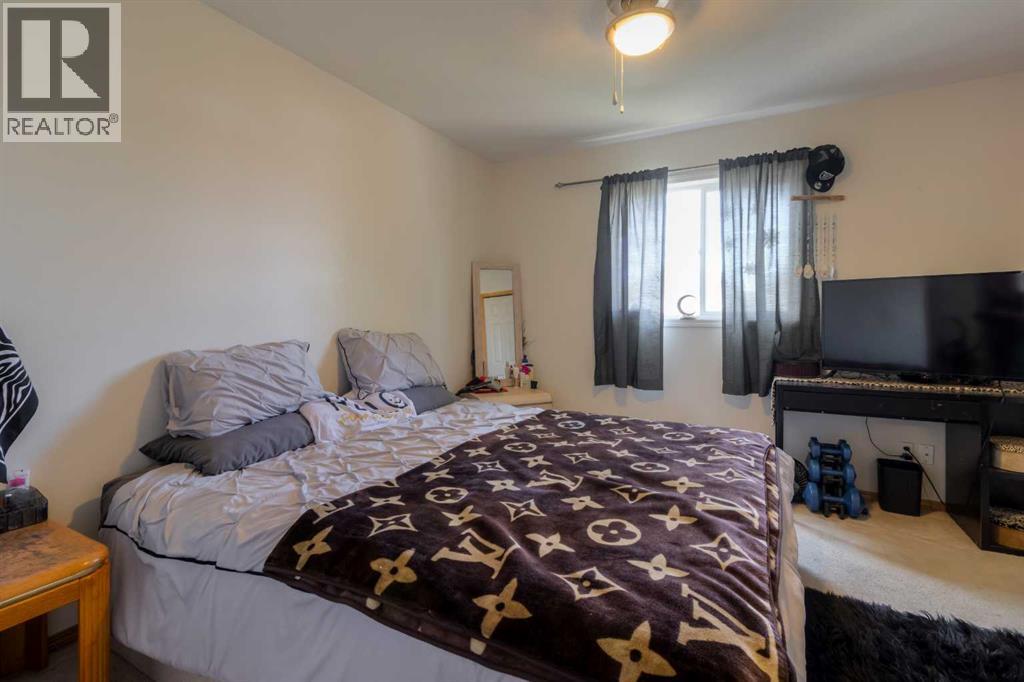 287 peigan Court W — photo 11