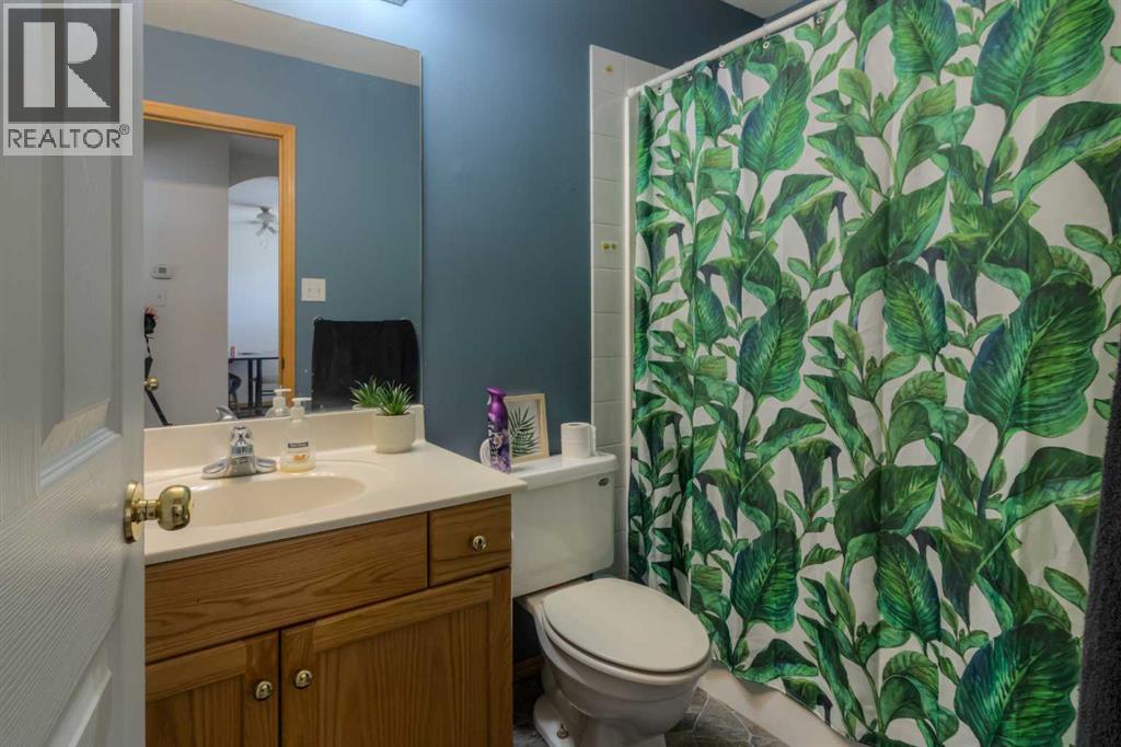 287 peigan Court W — photo 14