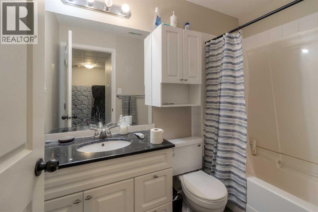 287 peigan Court W — photo 19