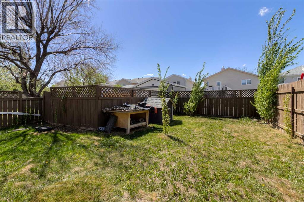 287 peigan Court W — photo 23