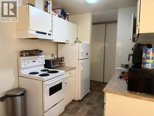 #205 280 N BROADWAY AVENUE - 9