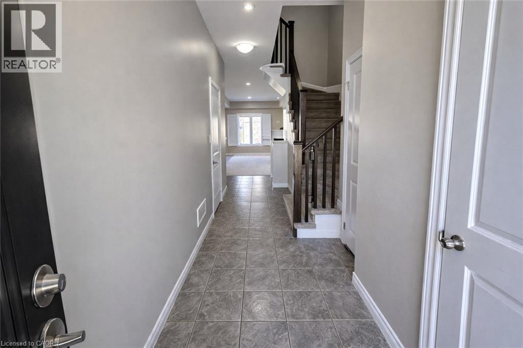 31 SERENITY Lane, Stoney Creek, Ontario, L0R1P0 — Photo 3