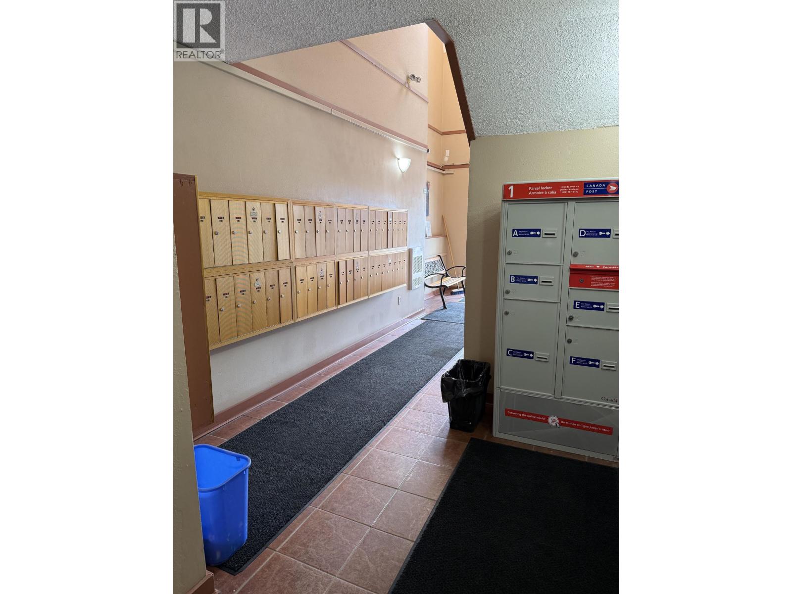#205 280 N BROADWAY AVENUE - 7