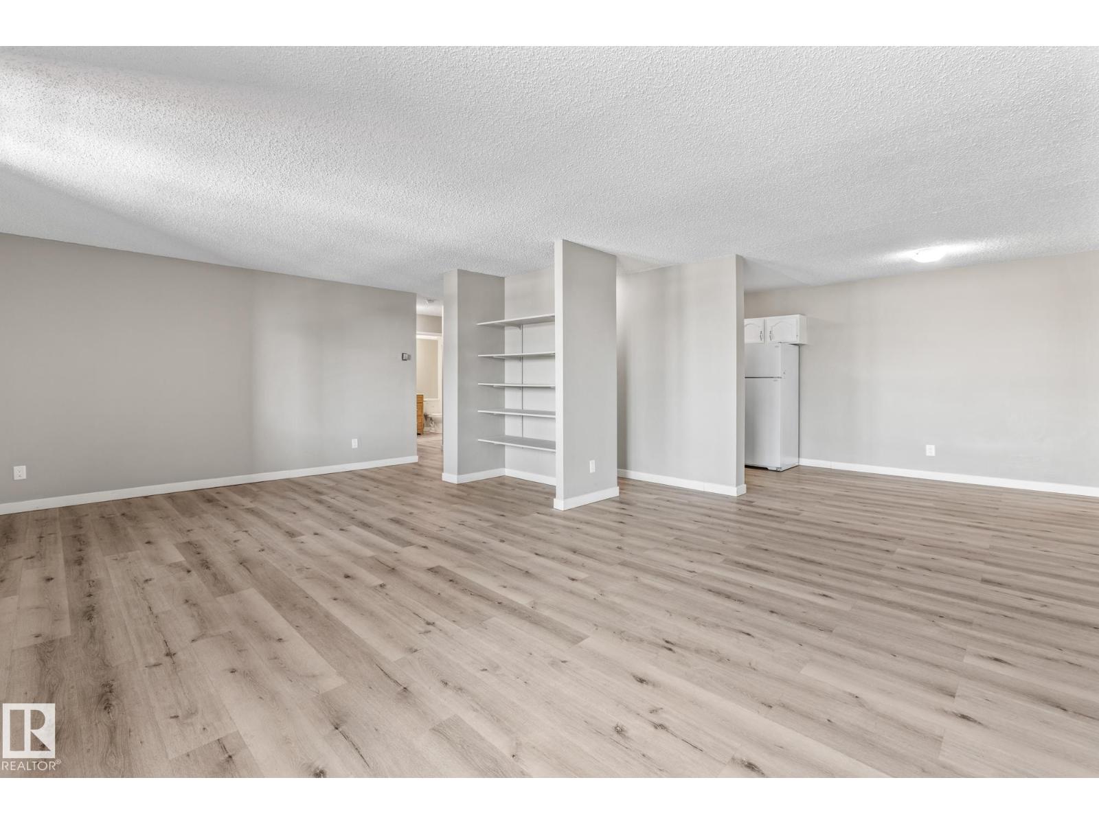 #502 10125 109 ST NW - 17