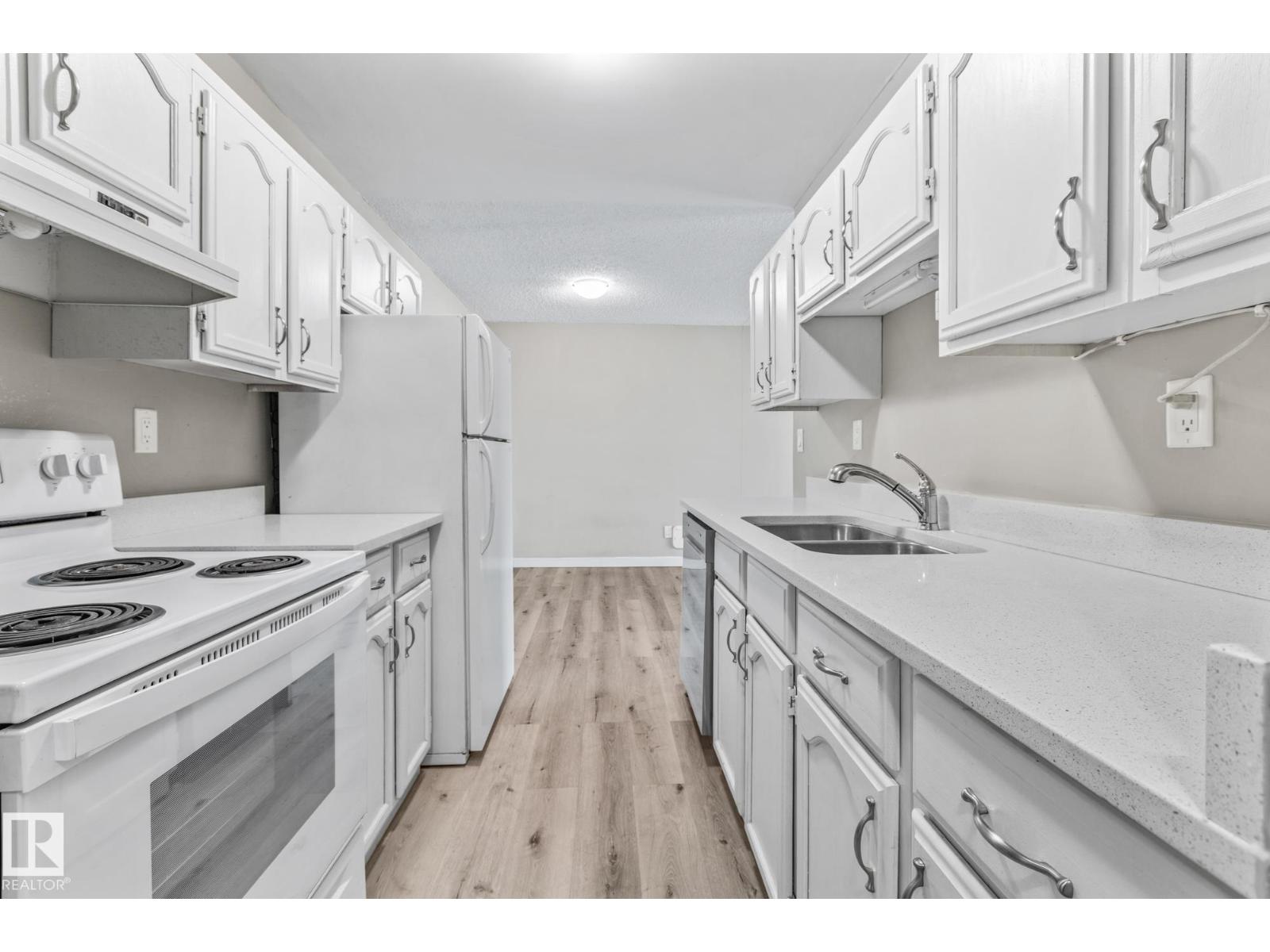 #502 10125 109 ST NW - 7