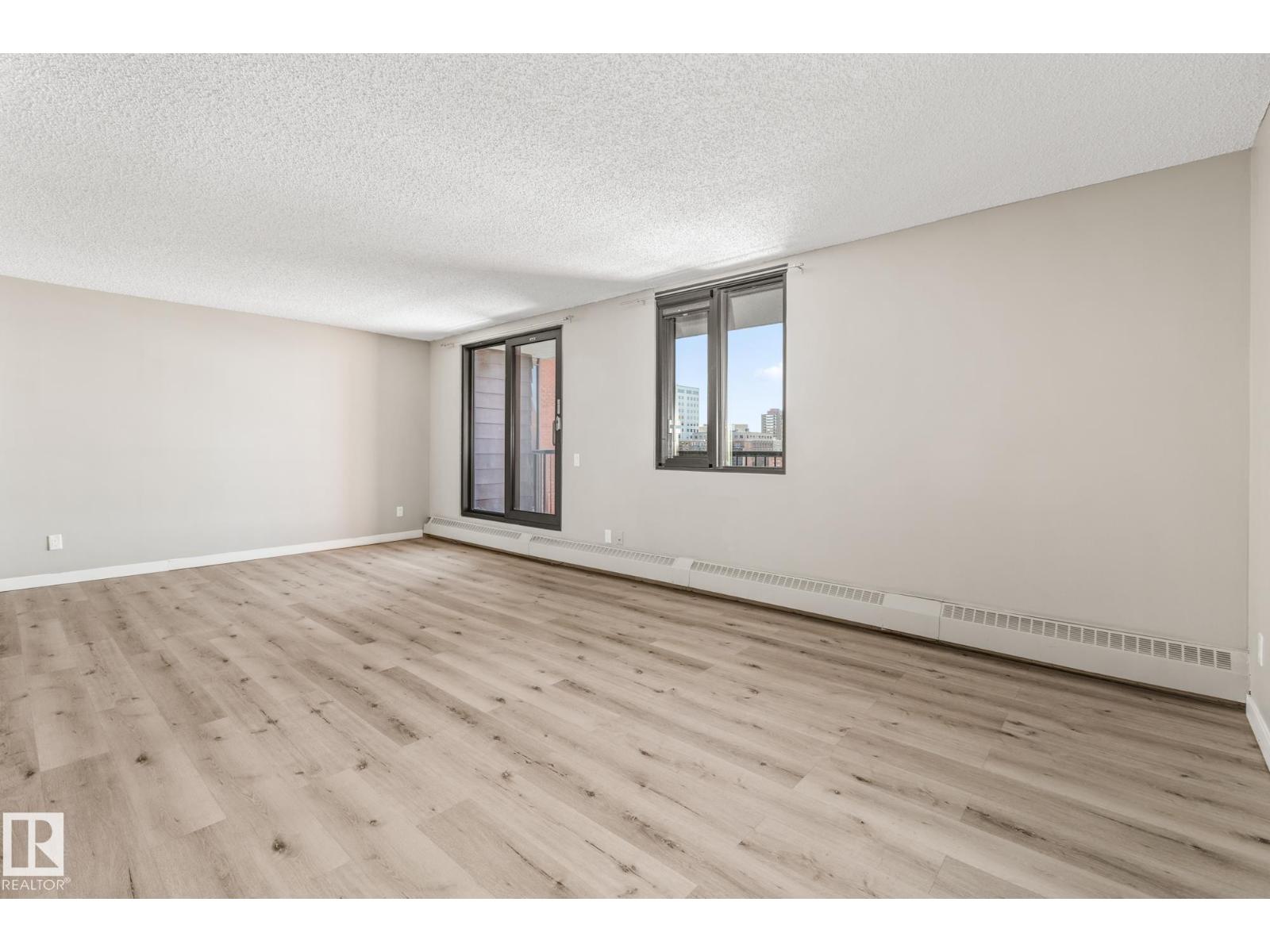#502 10125 109 ST NW - 15