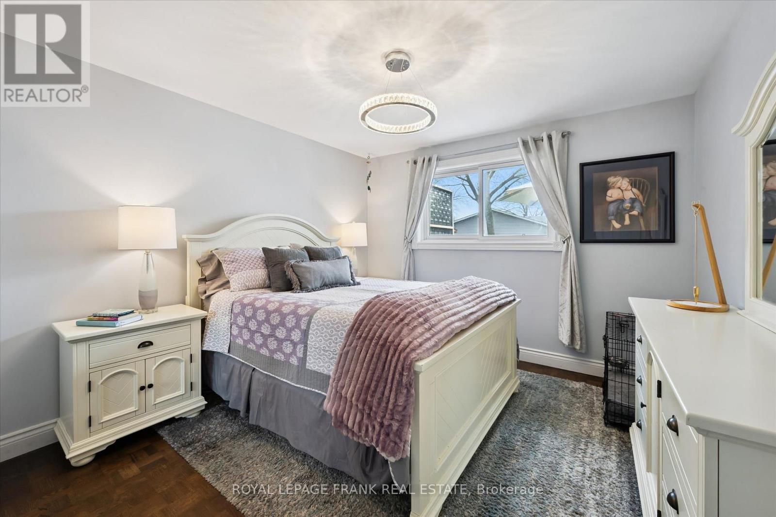 11 ARGYLE DRIVE - 15