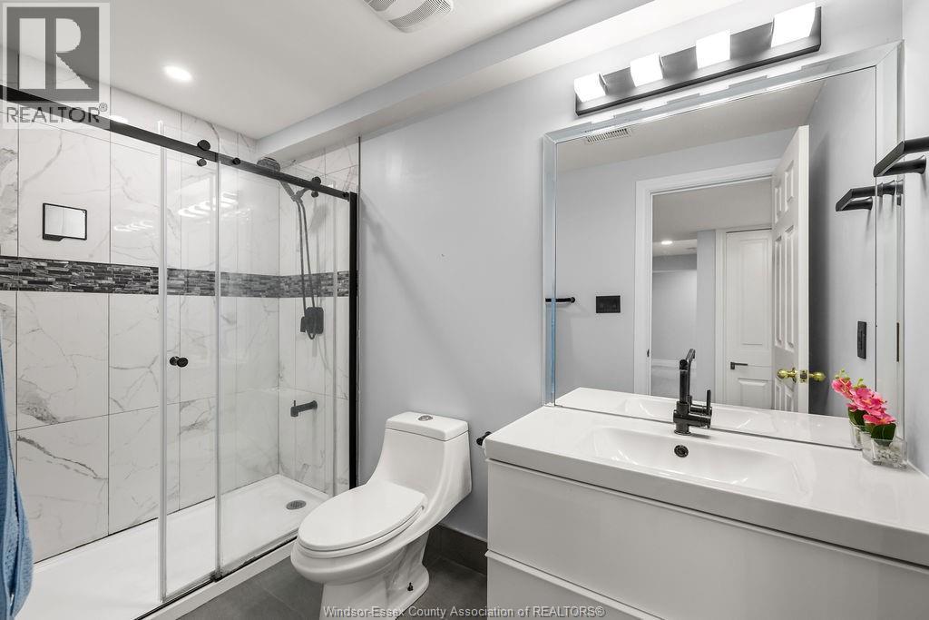 571 BANWELL ROAD, Windsor, Ontario, N8P1J8 — Photo 2