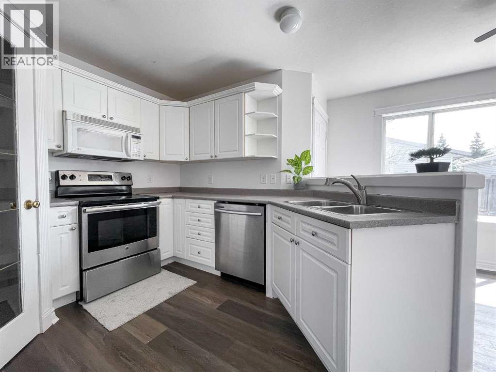 133 Diefenbaker Drive North, Fort McMurray