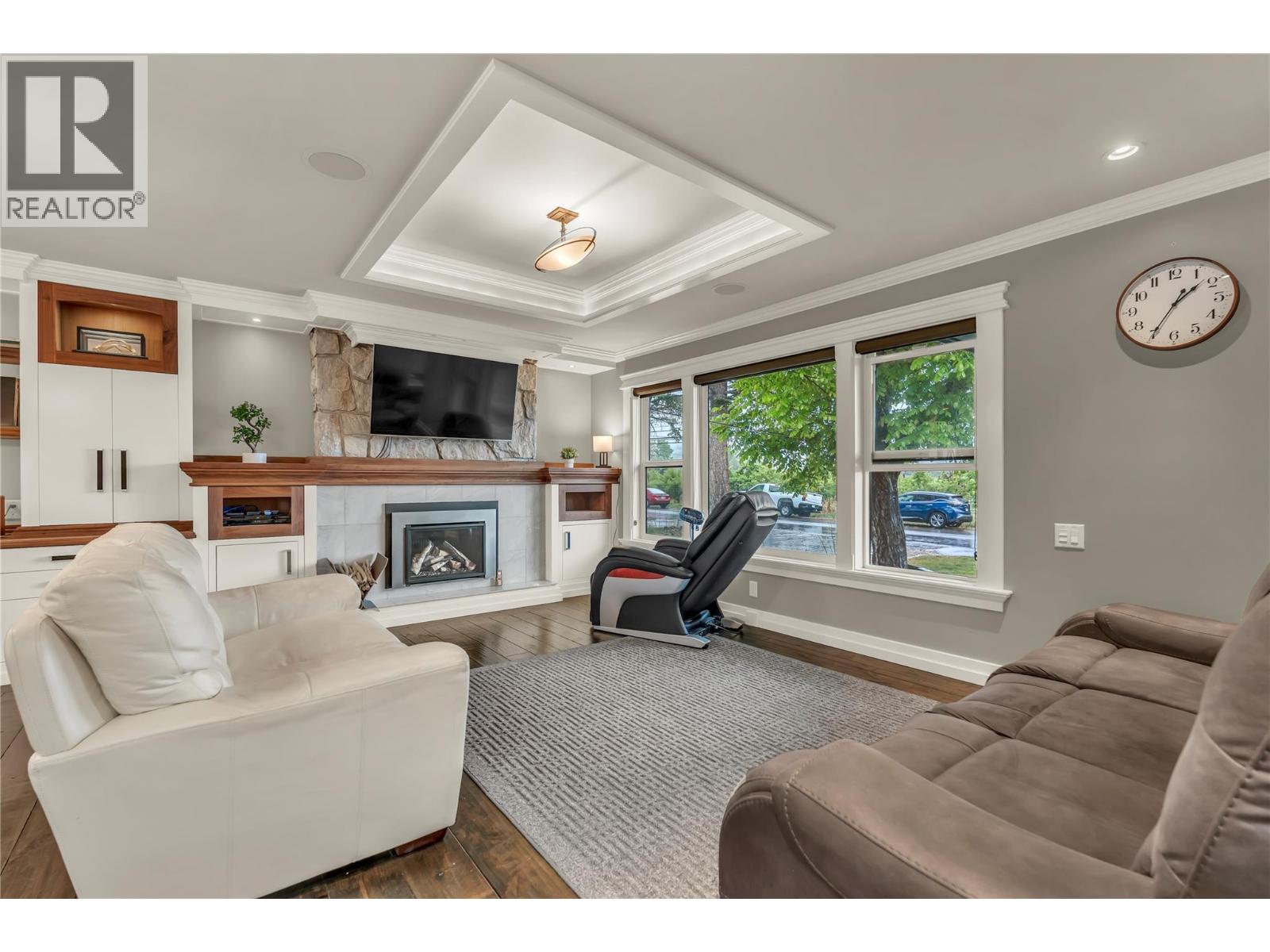 2301 TAIT Street, Summerland