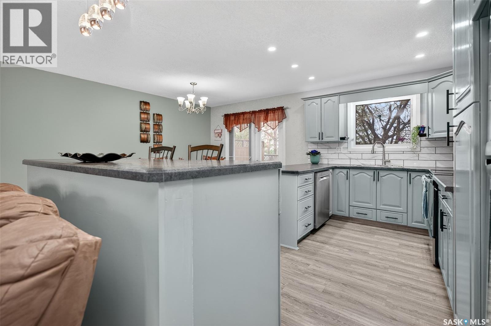 1227 Pascoe DRIVE E - 14