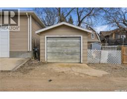 1150 3rd Avenue Ne, Moose Jaw, SK S6H1G1 Photo 49