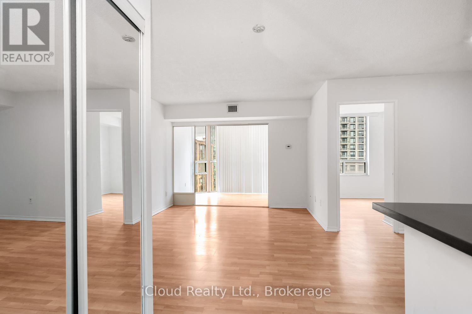 #2111 285 ENFIELD PLACE - 10