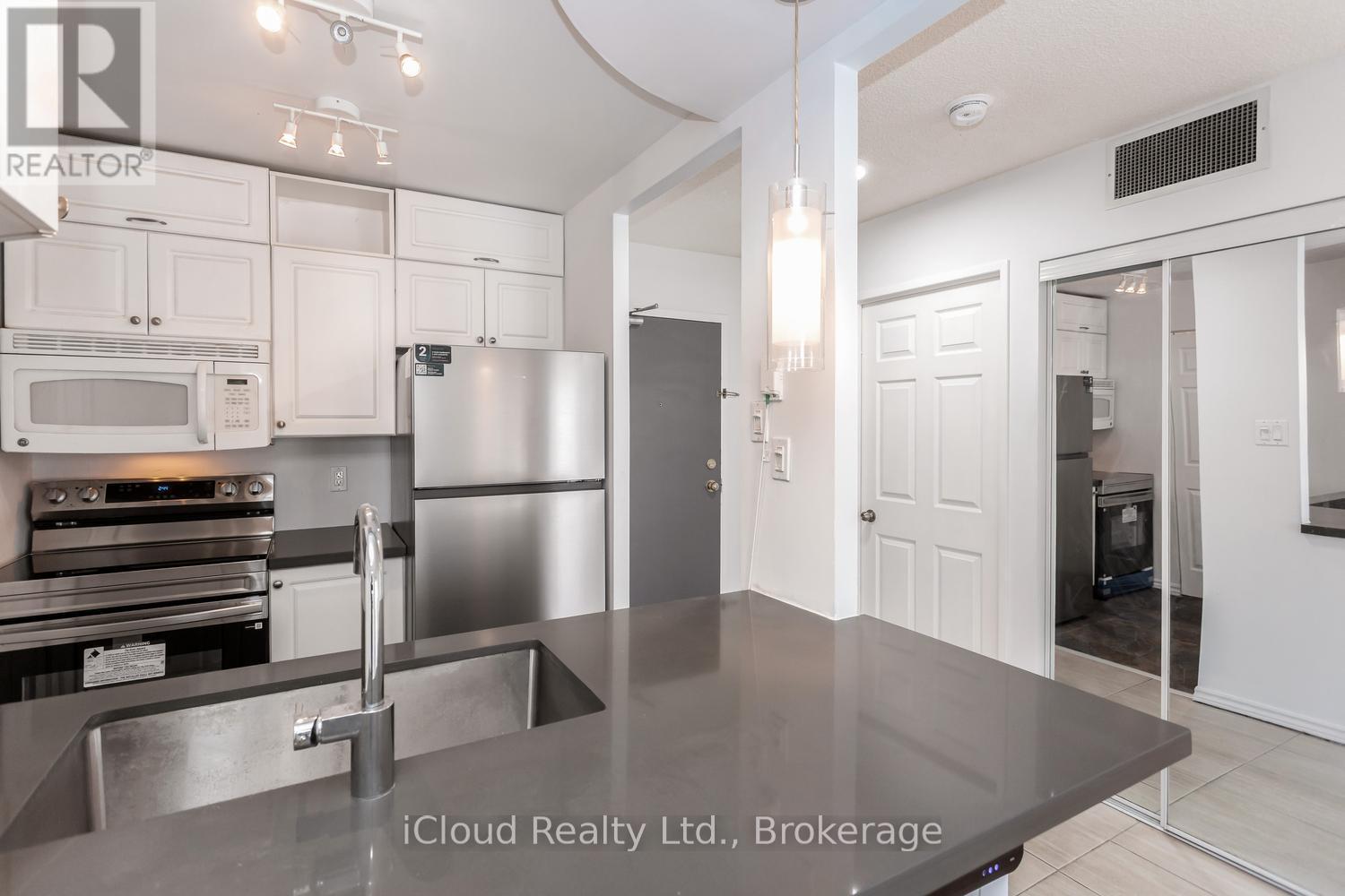 #2111 285 ENFIELD PLACE - 29