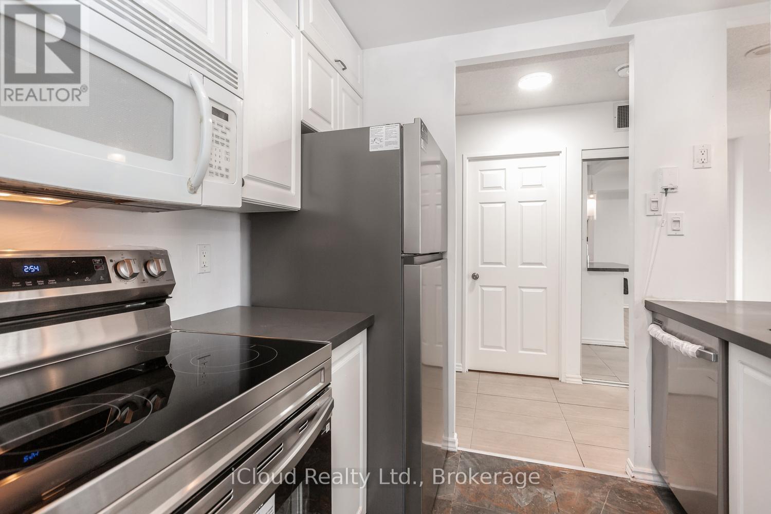 #2111 285 ENFIELD PLACE - 30