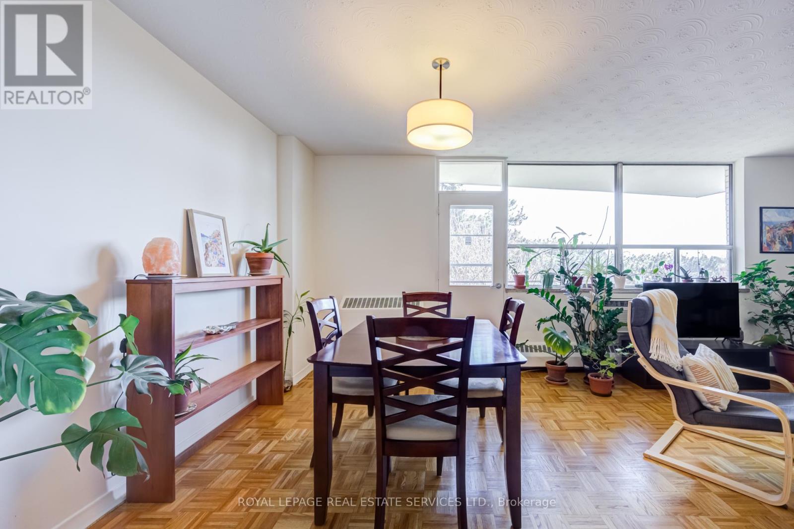 #303 100 COE HILL DRIVE - 11