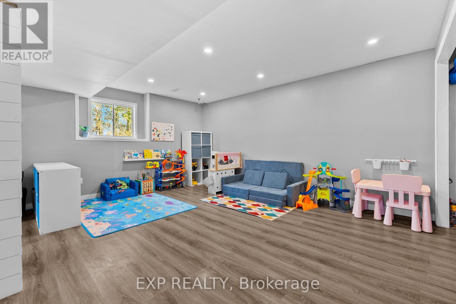 1348 SCHEEL DRIVE - 27