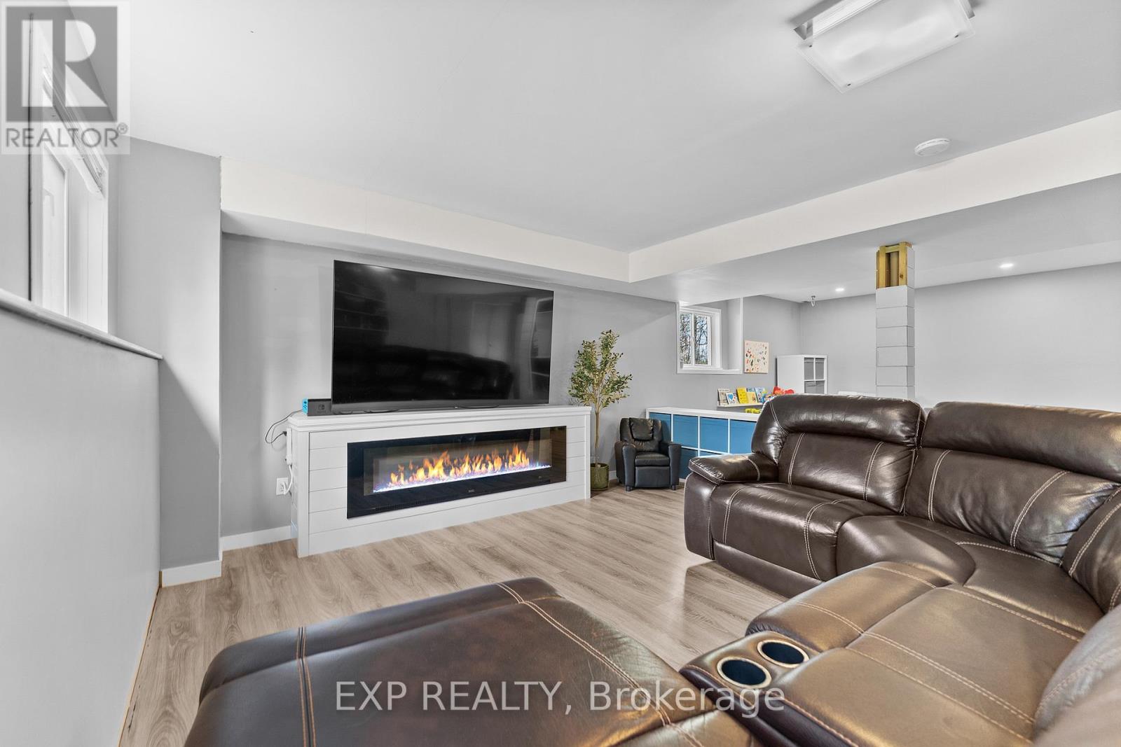 1348 SCHEEL DRIVE - 28