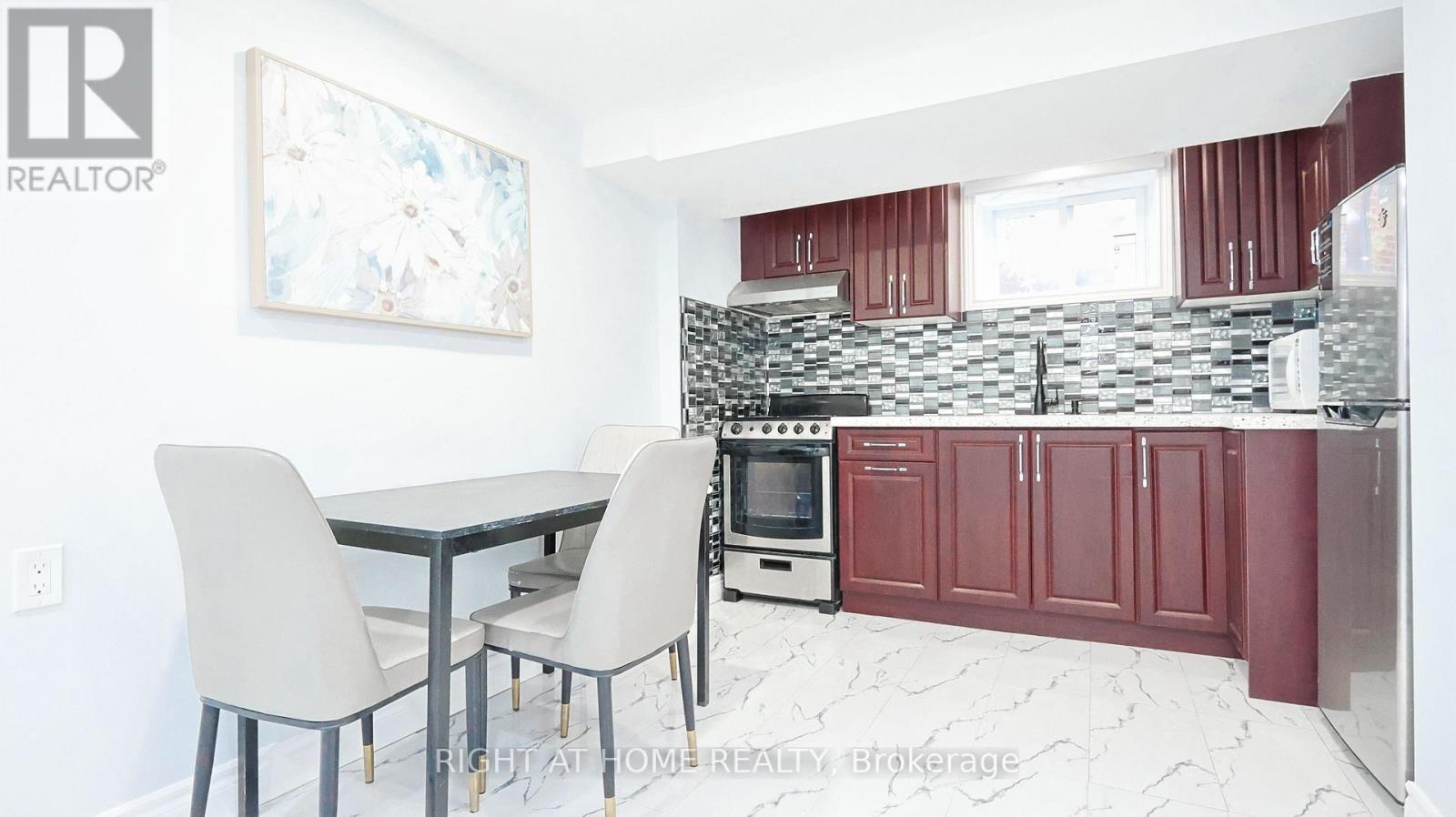 150 TOWER DRIVE - 25