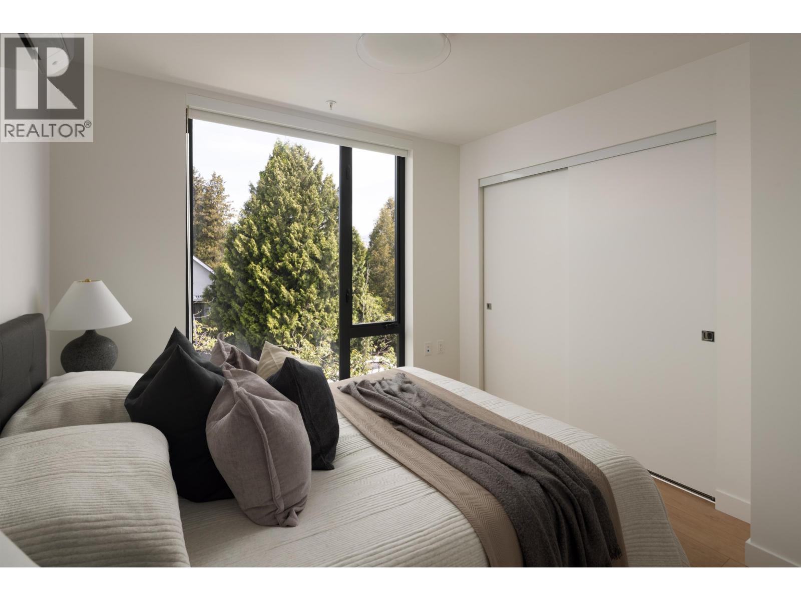 2408 E 12TH AVENUE, Vancouver