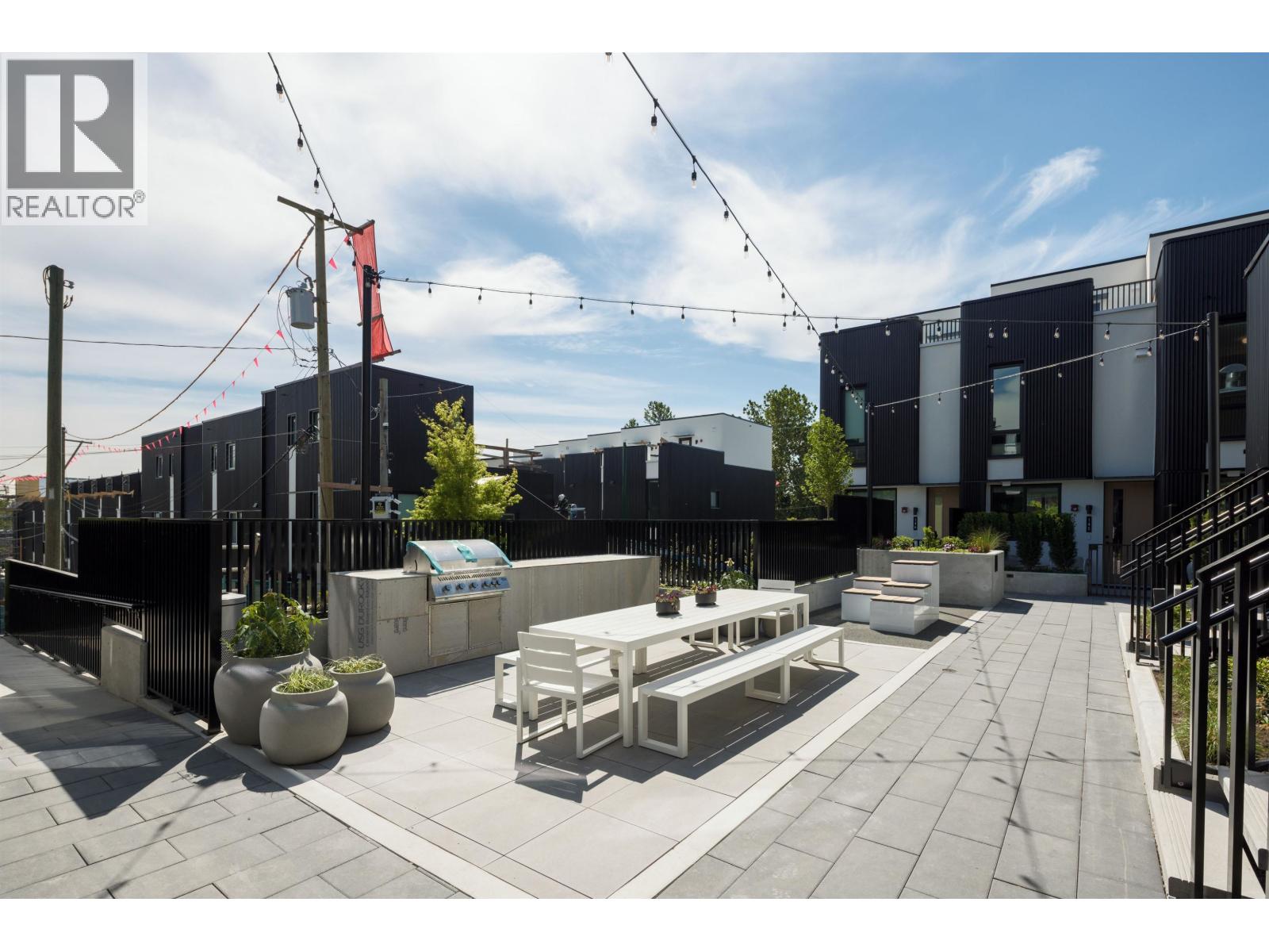 2408 E 12TH AVENUE, Vancouver